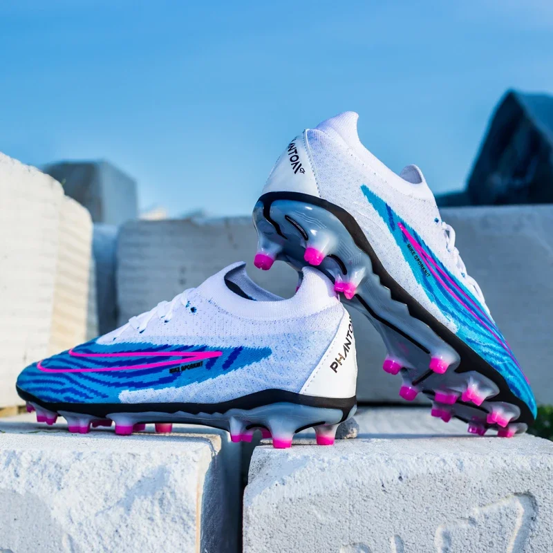 Unisex Soccer Shoes Ultralight Cleats Sneakers