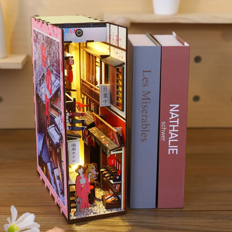 Kit Miniature Book Nook Style Rue Chinoise - Lumière LED Incluse - Dimensions Finies 17x18,5x8,5 Cm - Loisir Créatif, Décoration étagère Ou Table