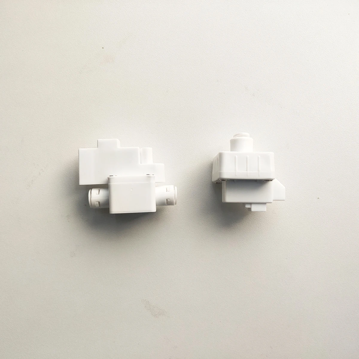 Water Tank Switch Valve Connector RO Water Tank High/Low Pressure Switch Relief Valve 1/4" Hose RO Water Filter Connector For Reverse Osmosis System Pump Motor
