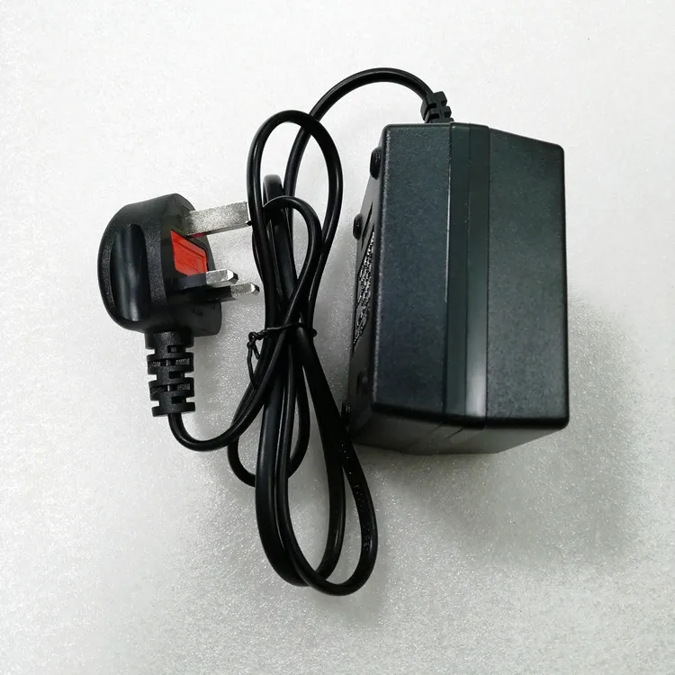 300W 전압 변환기 220V에서 110V로 변환하는 변압기 스텝다운 변압기 전압 변환기 여행용 어댑터 EU/US/UK 플러그 인버터