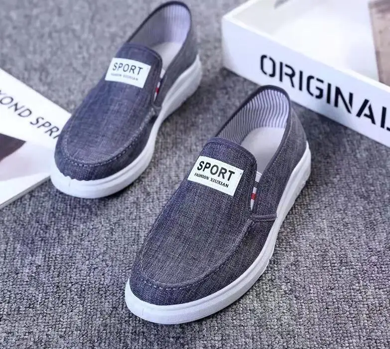 

2023 Designer Goldenstar Clog Slippers Boston Clogs Golden Star Beach Sandal Cross Slides Women Men Tasman Shoes