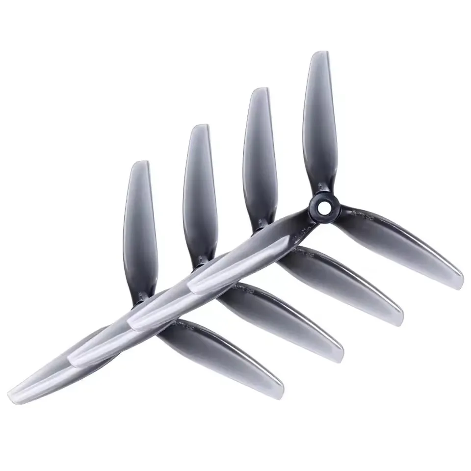Détail des pales de l'hélice HQProp Ethix S5 5x4x3 pour drone FPV