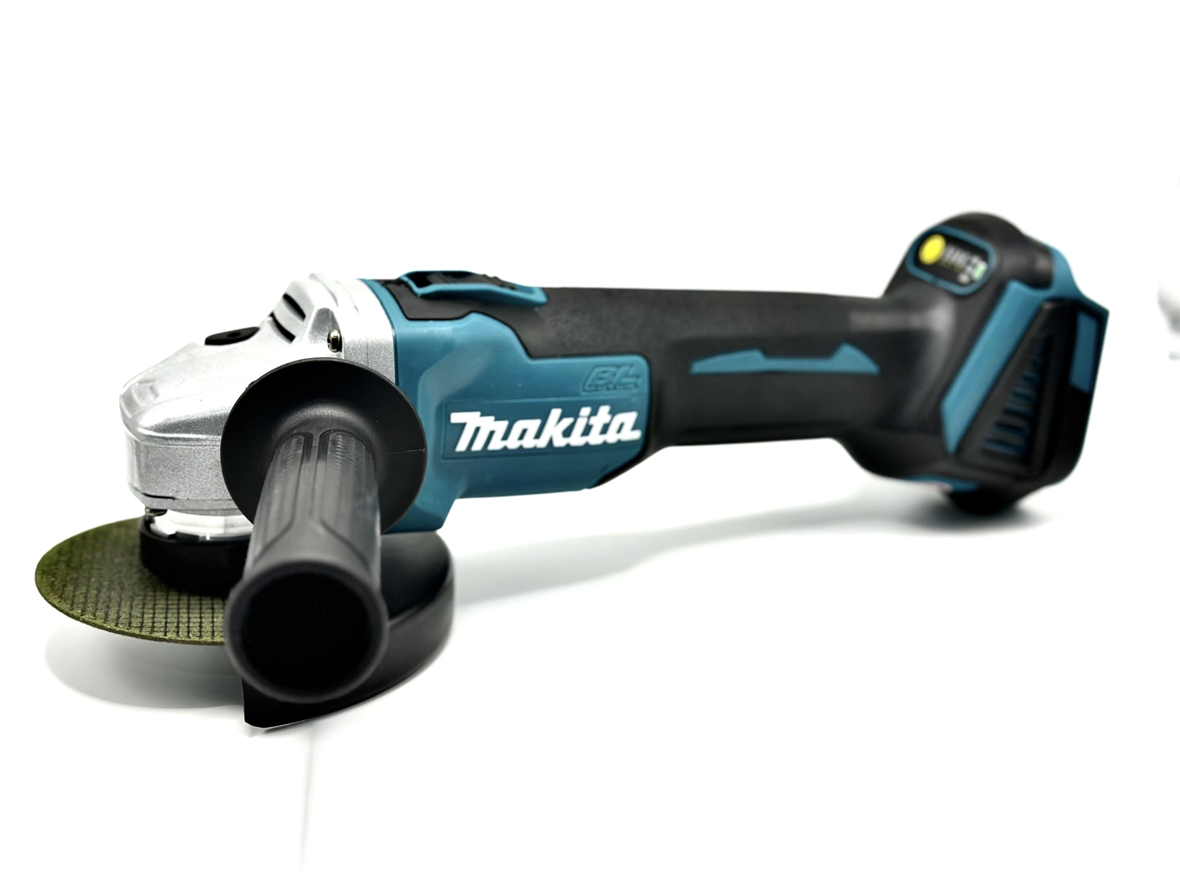 Makita Grinder18V 125mm DGA404 Grinder - Image 5