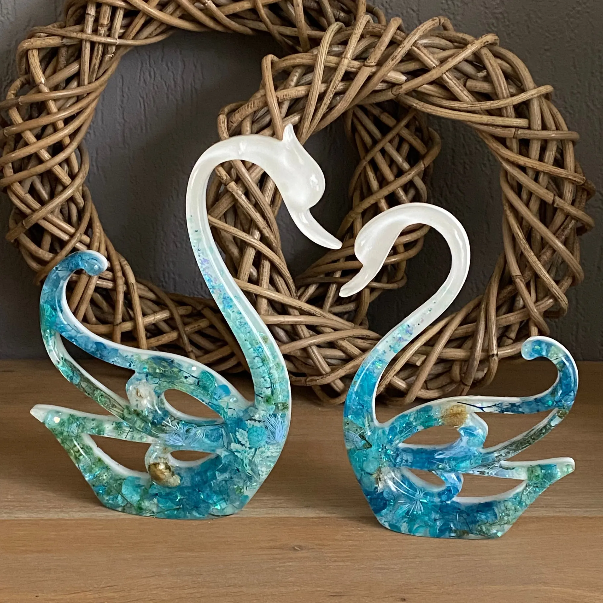 

DIY Crystal Drop Glue Swan Silicone Mold Left and Right Aromatherapy Gypsum Mould Desktop Ornaments Set Epoxy Resin Mold