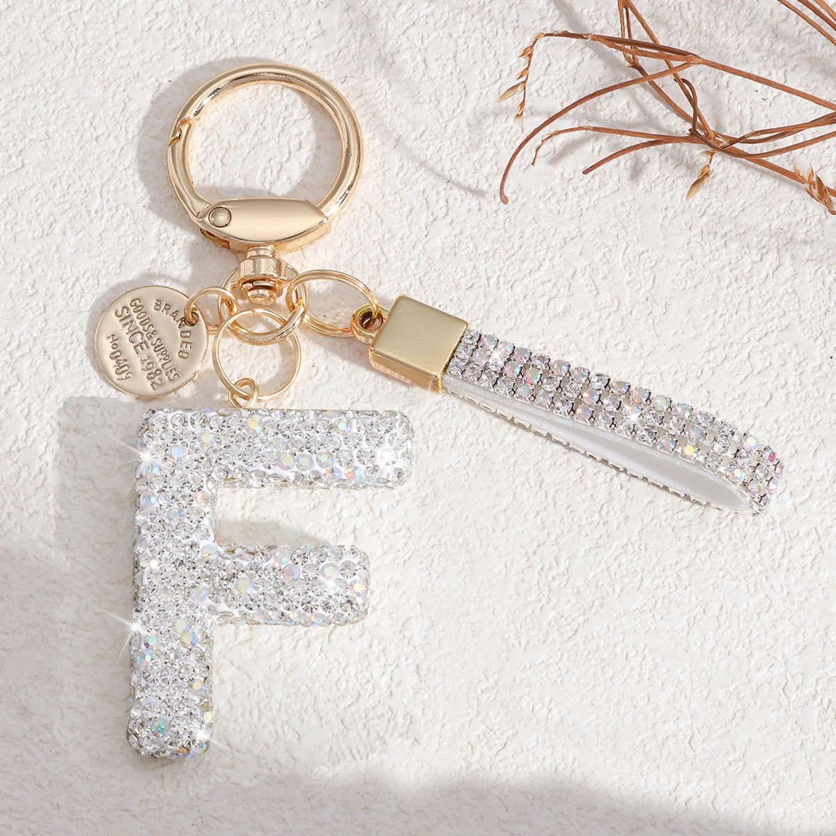 Beyaz ilk Anahtarlık A-Z mektup anahtarlık Bayanlar Kız Parlak Sevimli Sırt Çantası Araba Anahtarı Aksesuarları Kordon Mektup kolye Hediye