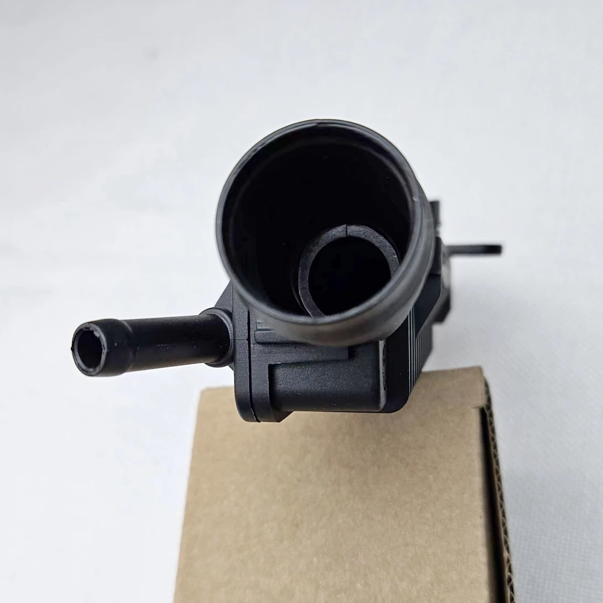 1Pcs Engine Intake Pipe for Jetta Golf Polo Skoda Octavia Fabia