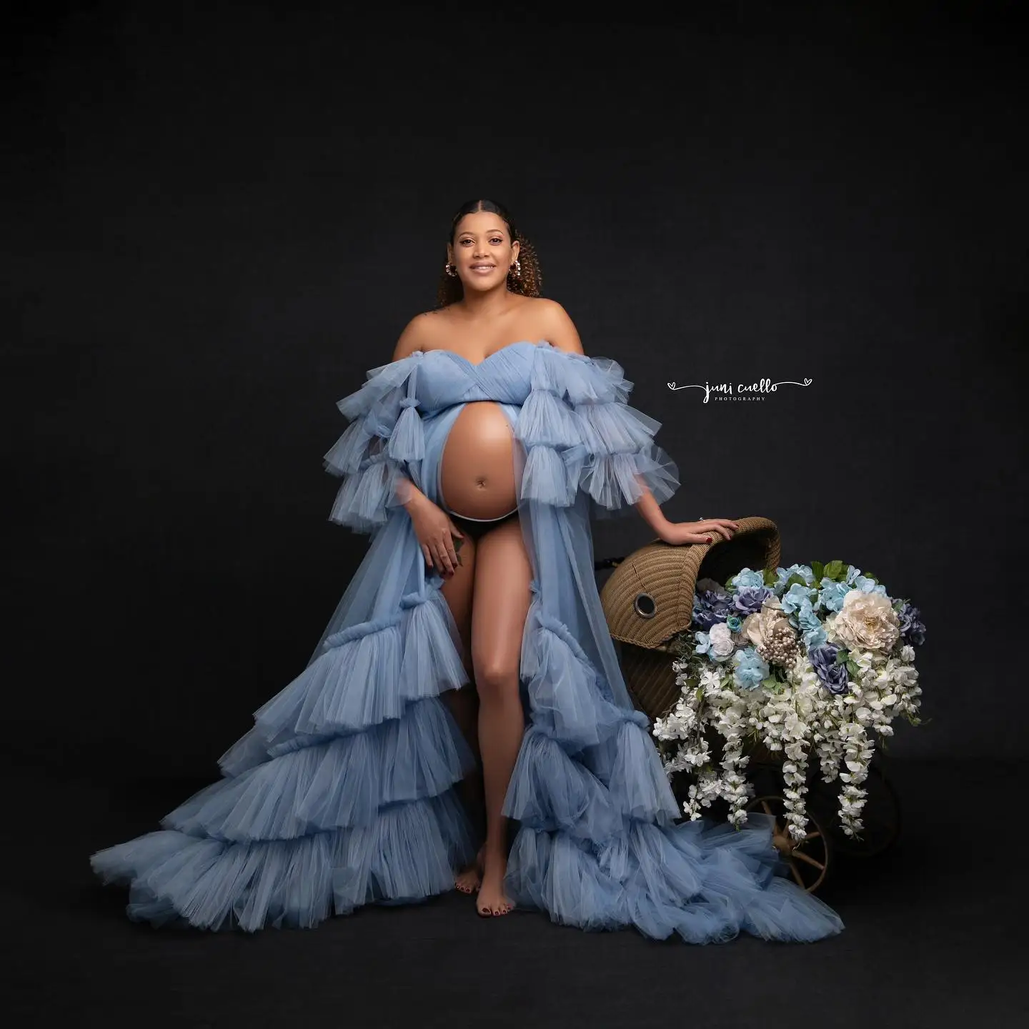 

Off Shoulder Blue Maternity Robes for Photoshoot Tiered Ruffles Women Pregnancy Dresses Sexy Front Split Formal Evening Gowns