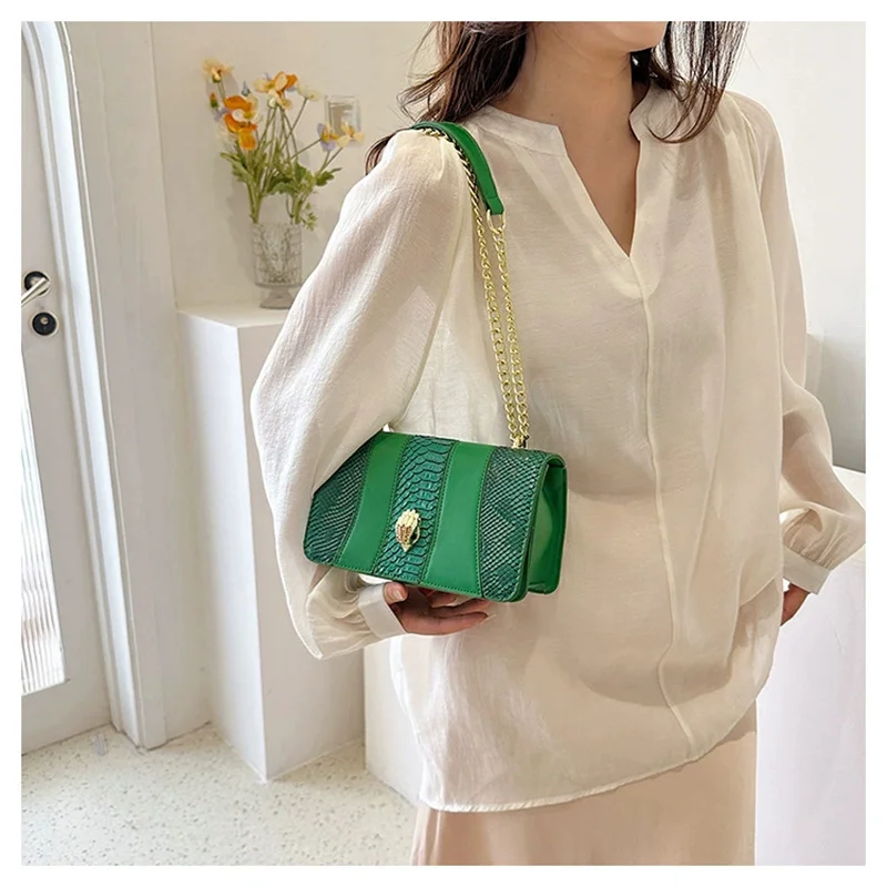 Vintage Shoulder Bag Fashion Novel Crossbody Bag Popular European and American Women Shoulder Bags Retro Square Bags