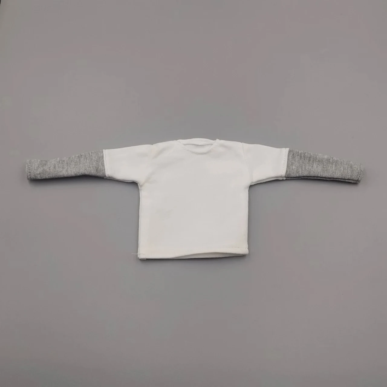 Black T-Shirt Accessory for 12 Action Figures (1/6 Scale)