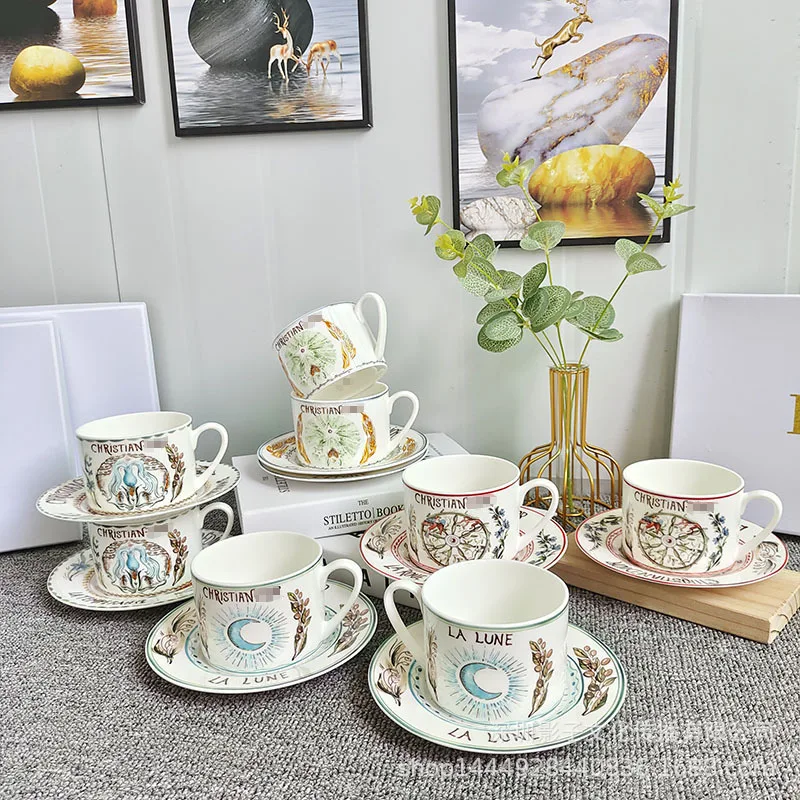 

Кофейная чашка и блюдце, Подарочная коробка с двойной чашкой для влюбленных, Европейский чайный сервиз для послеобеденного дня, британский домашний костюм из костяного фарфора, звезда Dijia