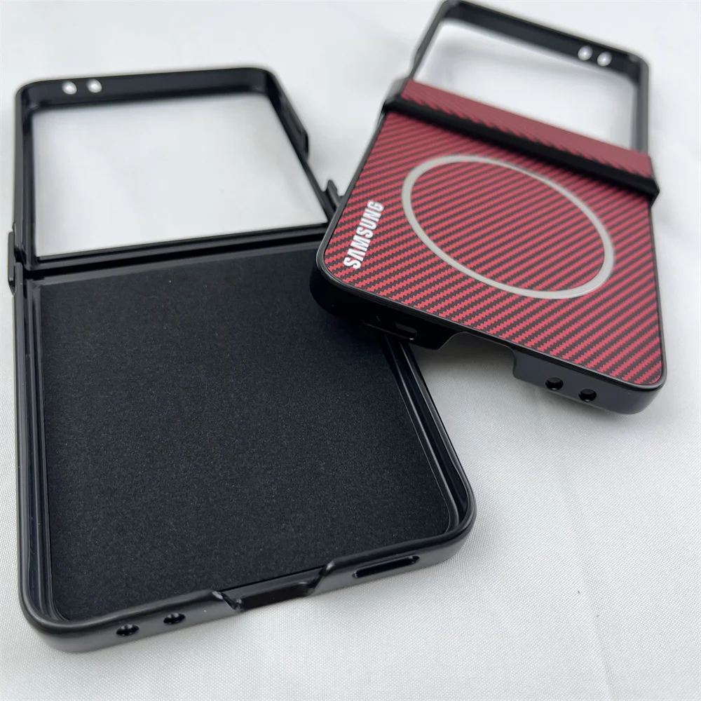 Carbon Fiber Pattern Magnetic Phone Case with Magsafe Compatibility - Slim Protective Back Cover