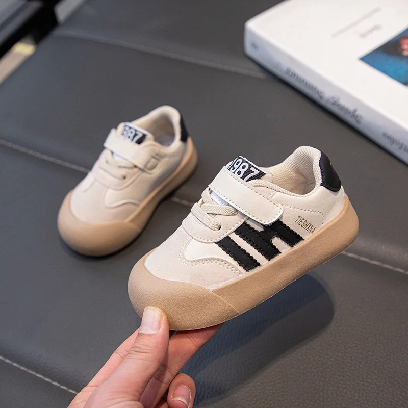 Baskets décontractées pour enfants, chaussures de sport respirantes pour garçons et filles, chaussures de tennis, mode printemps, blanches, plates, course à pied_voghion.com