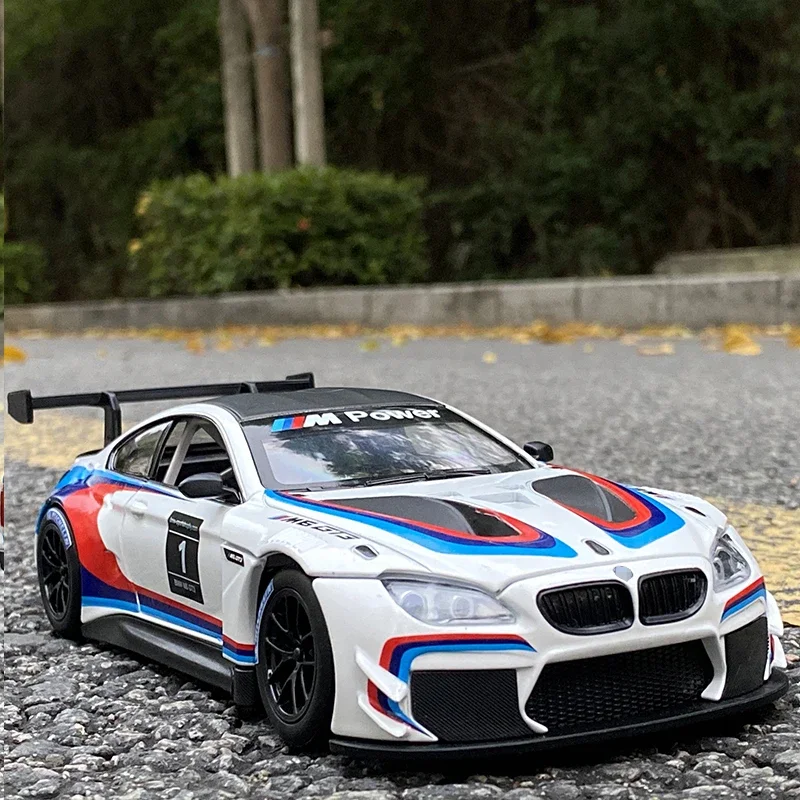 1:24 Bmw M6 Gt3 Le Mans Modello Di Auto Da Corsa In Lega Diecast Giocattolo In Metallo Modello Di Auto Sportiva Simulazione Sound Light Collection Gif