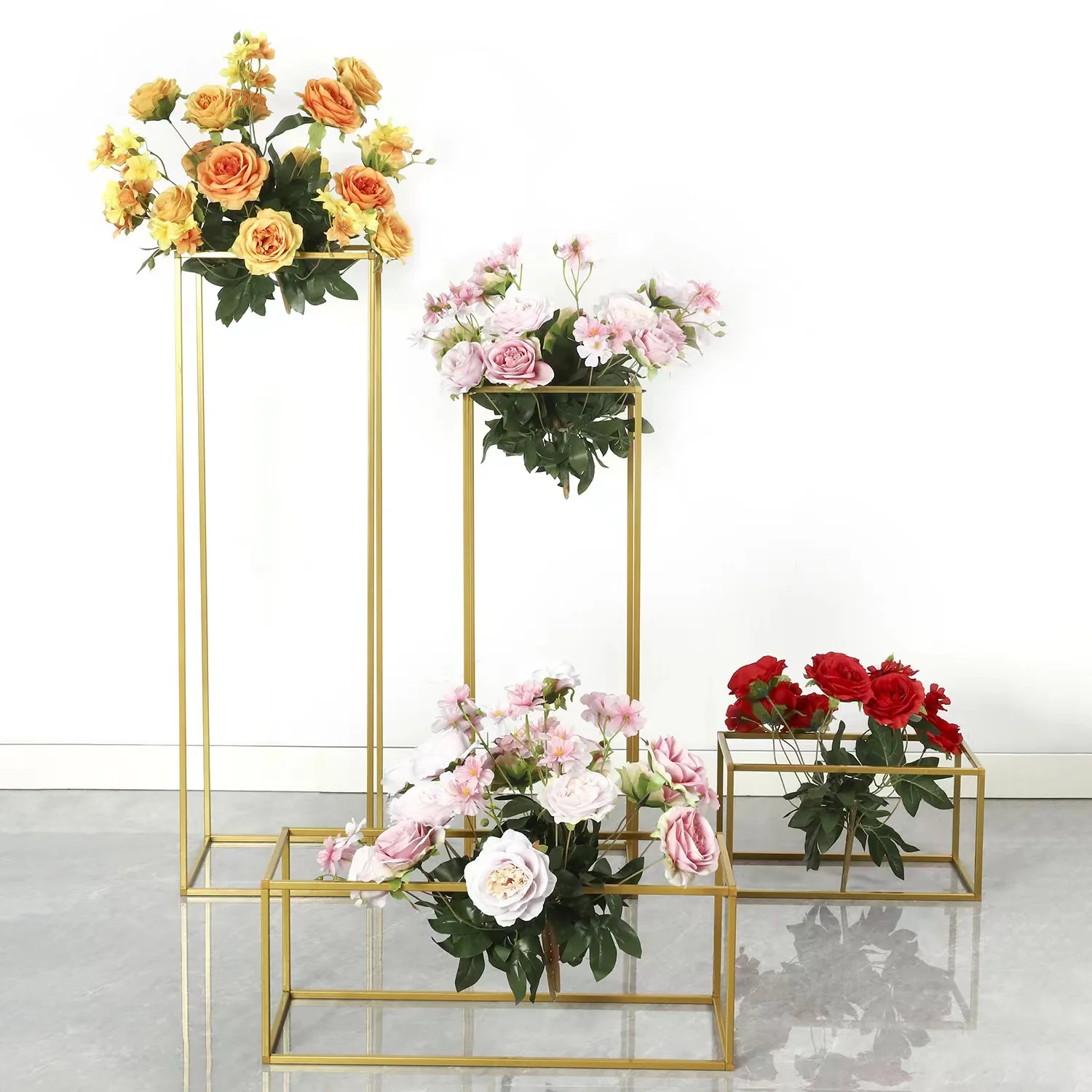 

Flower Vase Metal Plinth, Shiny Gold Column, Floral Stand, Wedding Table Centerpieces, Grand Event Party, Mall Hall Decoration