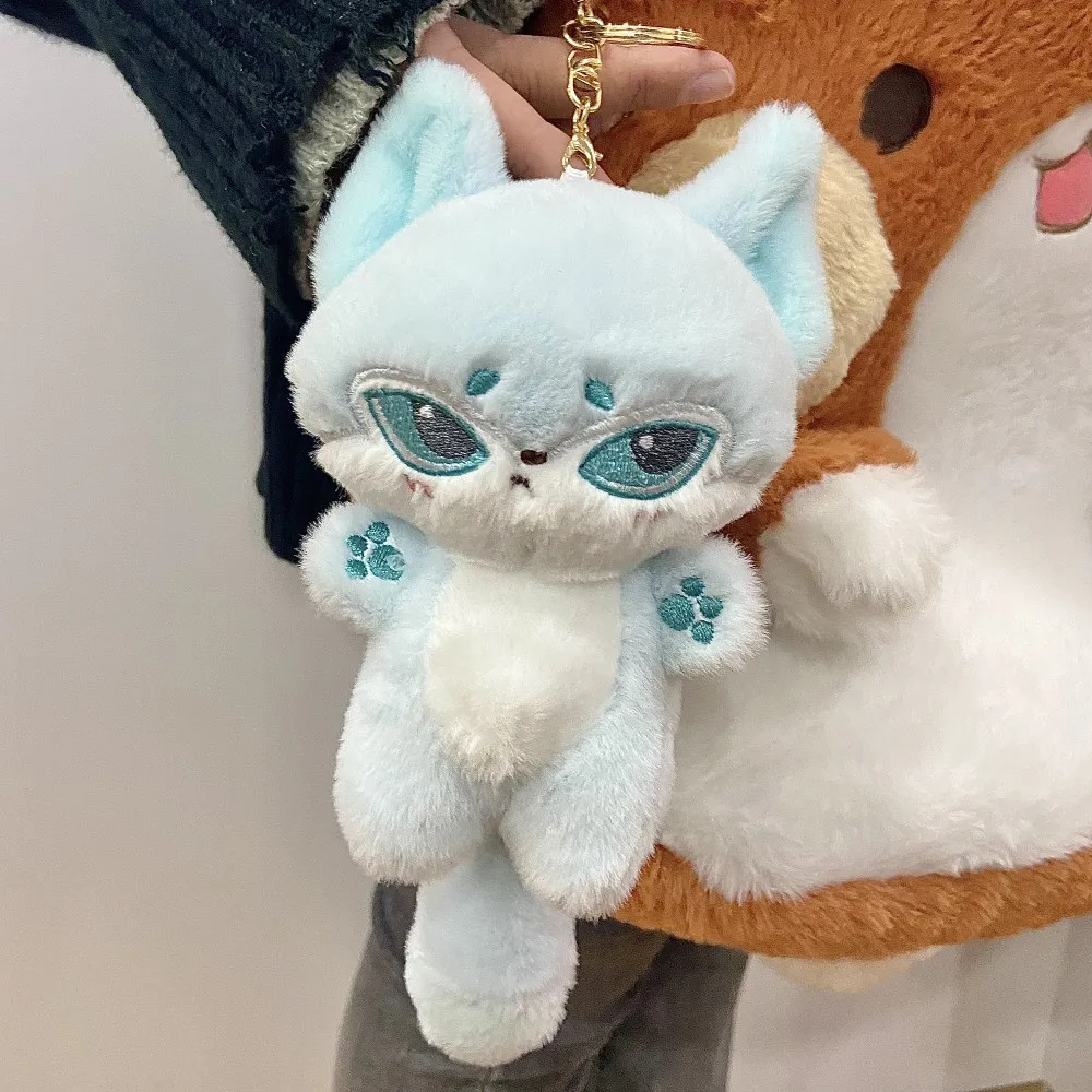 オオカミのような形をしたキーホルダー,野生のオオカミの形をした動物