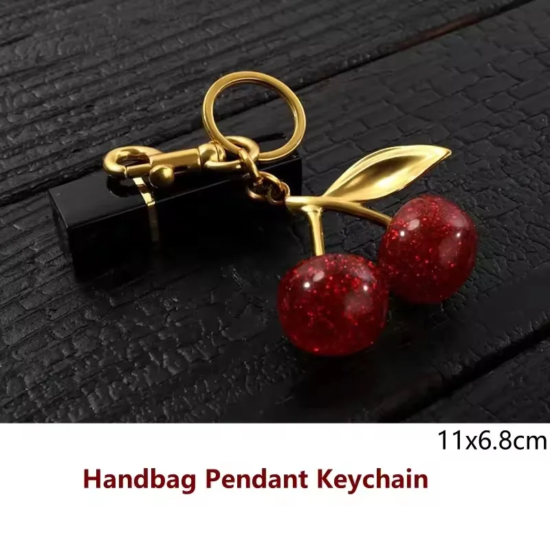 Porte-clés pendentif cerise rouge pour femmes, décoration de sac mignon, bijoux multifonctionnels, accessoires de clé de voiture, porte-clés à breloques tendance