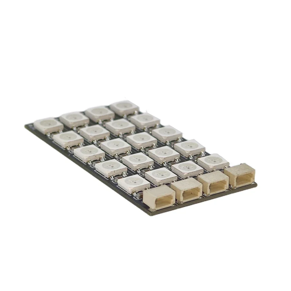Bande lumineuse LED RGB 2812 programmable pour drone - Lot de 4, montrant les LED multicolores allumées en séquence.
