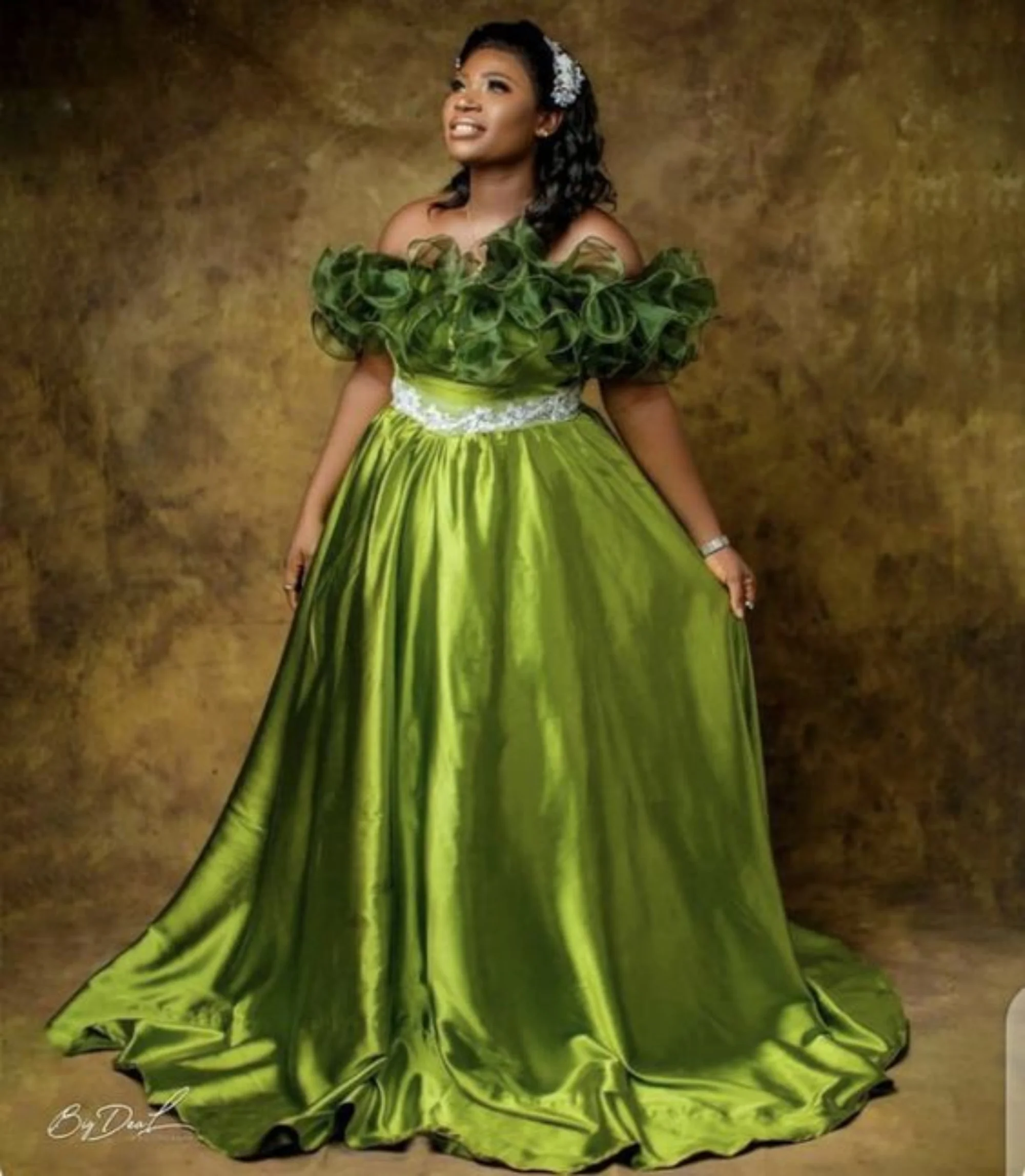 

Oliver Plus Size African Girl Prom Dress