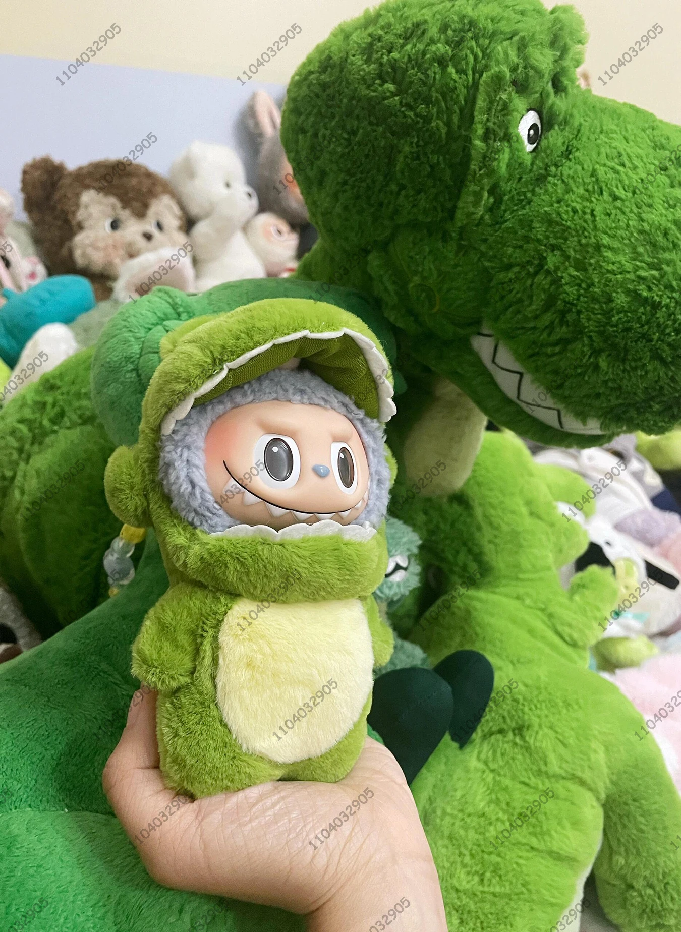 Labubu The Monsters Clothes Big Dinosaur Suit Costume Vinyl Doll 1:1 Replica Action Figure Bag Charm Bag Pendant Gift Toy