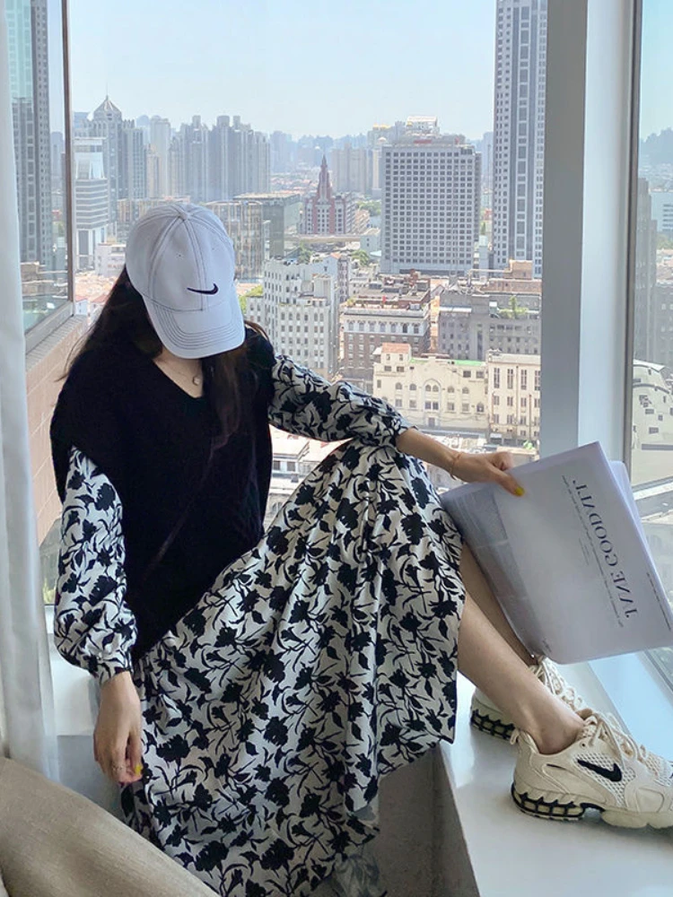 

Square Neck Waist Thin Floral Chiffon Dress Spring and Autumn New French Retro Irregular Temperament Long Skirt