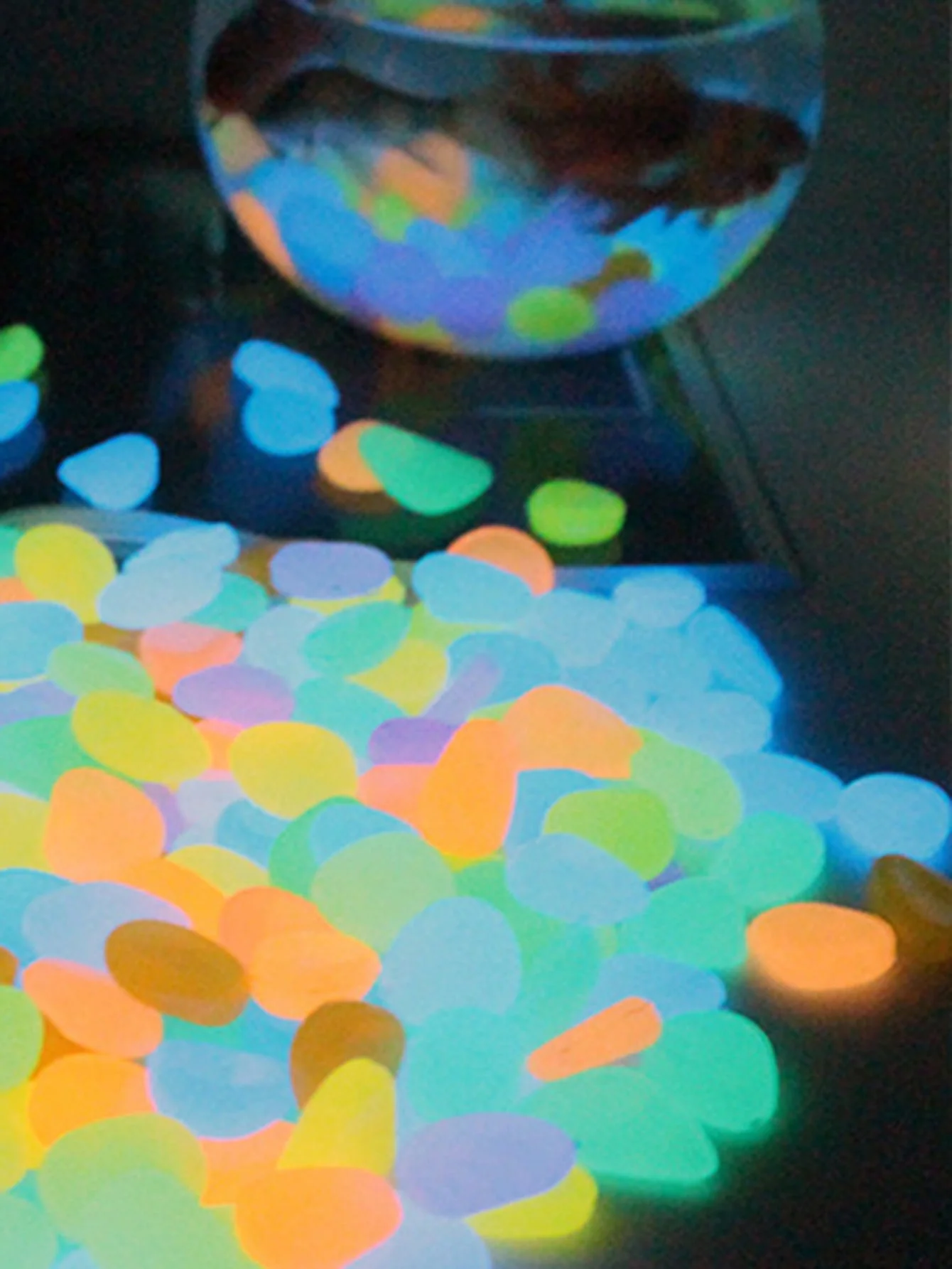 Small luminous stone glowing pebble fish tank ornaments fish tank decorations aquarium ornaments mini landscape ornaments glowing rocks artificial luminous stones garden fish tank landscaping fluorescent stone-random color 100pcs