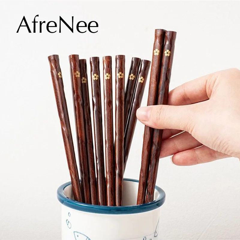 2/5 pairs Japanese Sushi Chopsticks Natural Wooden Eco-Friendly Reusable  Wood Korean Chinese Food Chop Sticks Set