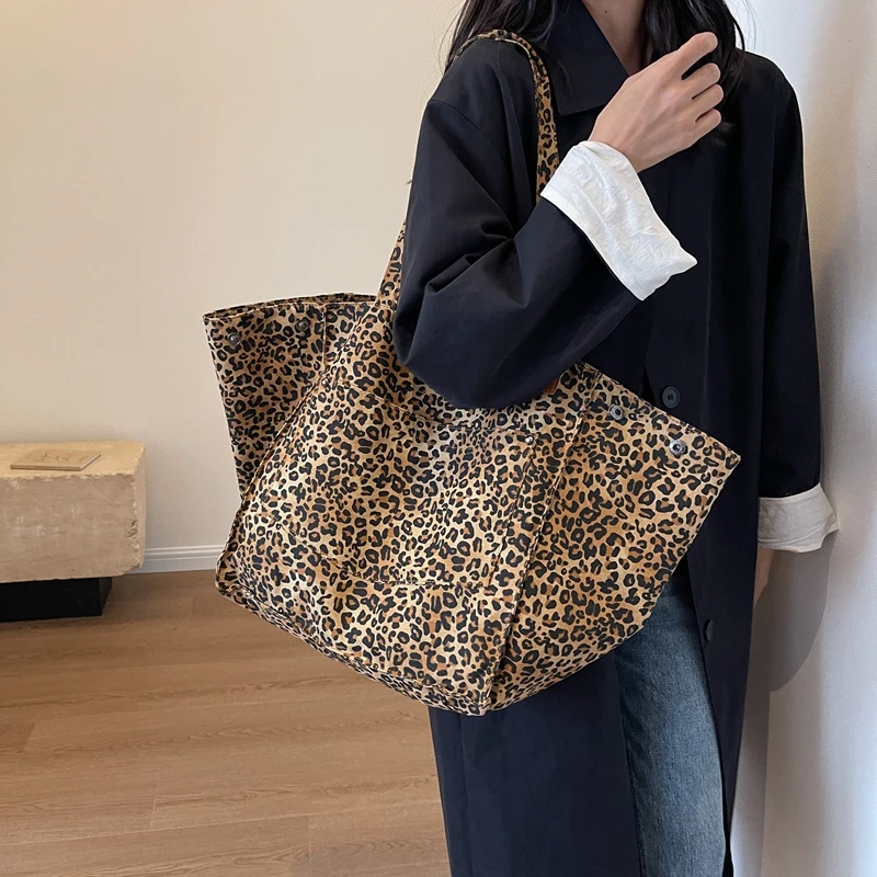 

Super High Capacity Women Fashion Leopard Print Canvas Rucksack Shoulder Totes Bag Woman Female Handbag Purse Travel Bag Satchel