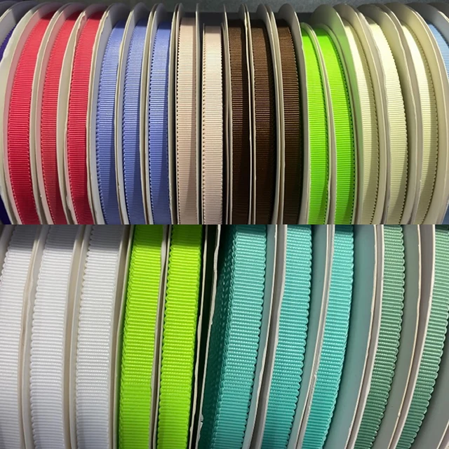 다채로운 Grosgrain Till 리본으로 독특하고 매력적인 창작물을 만들어보세요.