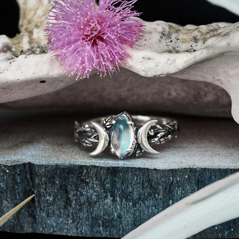 Retro Ethnic Style Moonstone Ring for Woman Bohemian Retro Crescent Ring Simple Female Engagement Jewelry Wedding crystal rings engagement rings bohemian rings stone rings fashion rings wedding rings fashion ring finger rings