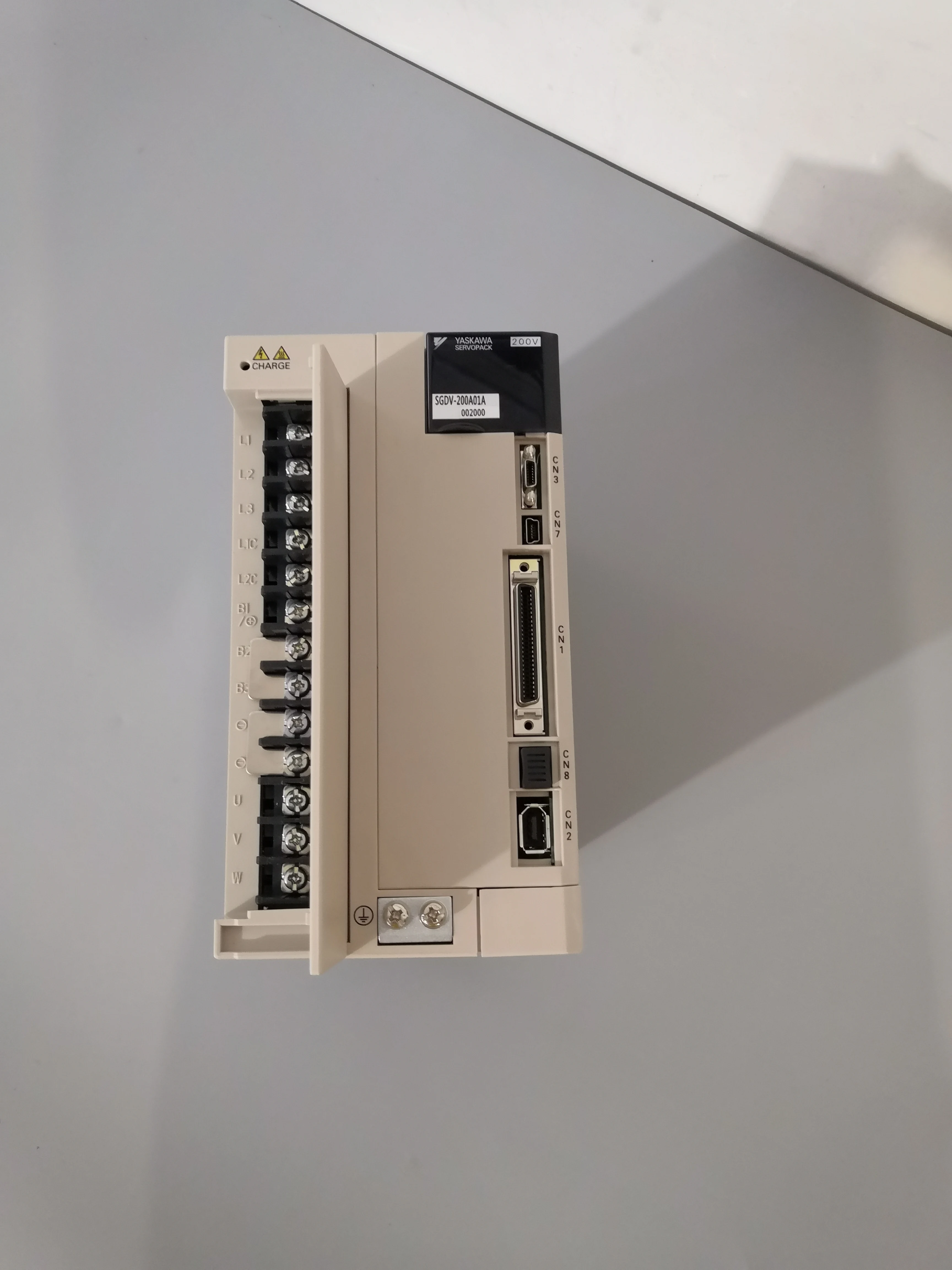 

SGDV-200A01A002000 новый оригинальный Сервоусилитель Yaskawa с гарантией на один год, поставляется в тот же день