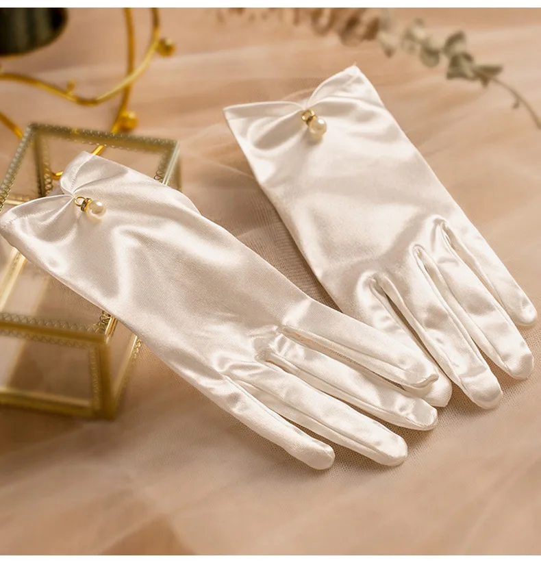 2025 Elegant Bridal Five Finger Performance Lolita JK Full Finger Gloves Pearl Women Wedding Gloves Korean Driving Mittens