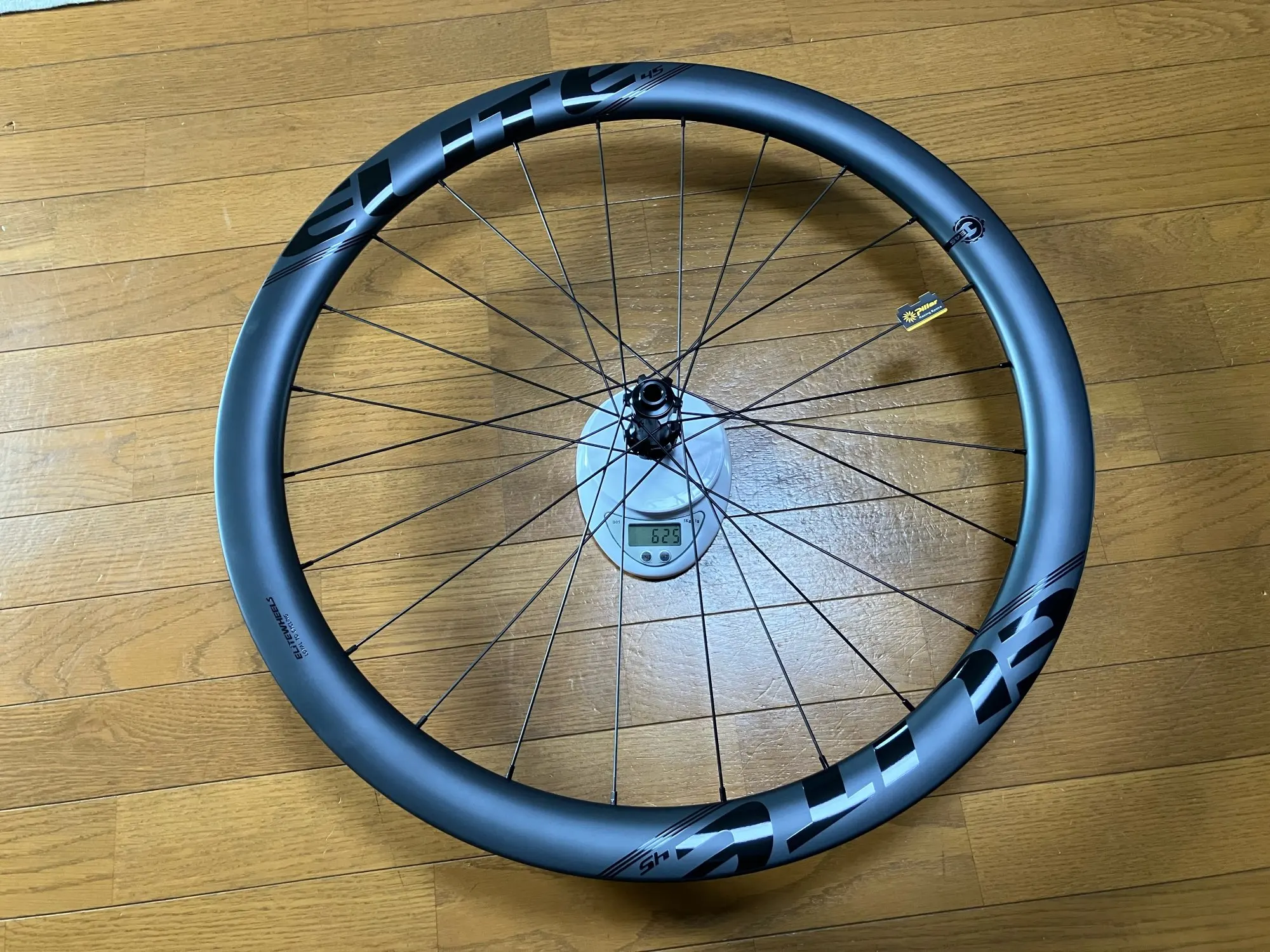 ELITEWHEELS EDGE 超軽量 1314 グラムロードディスクカーボンホイール