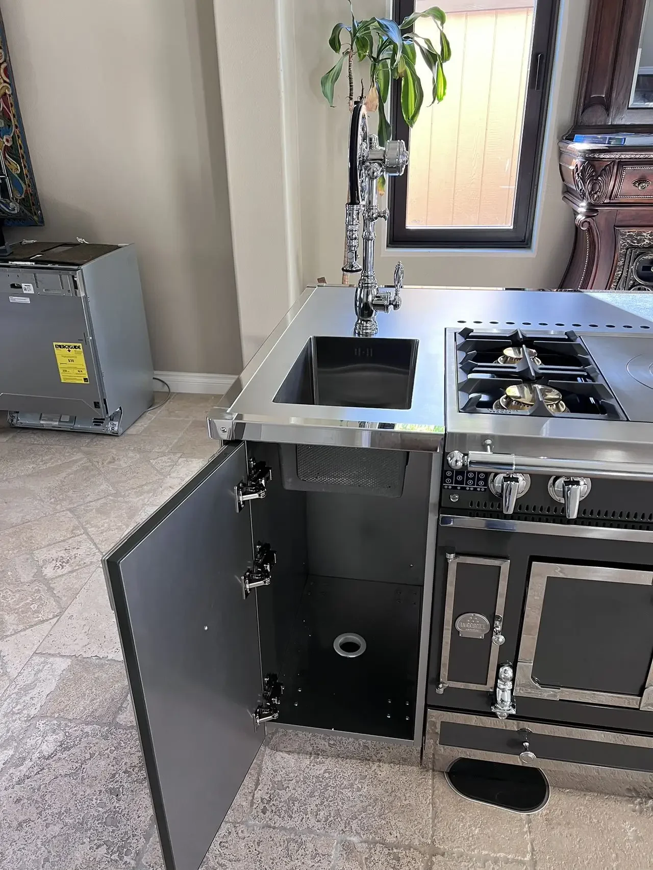 Stainless Steel Black Color Luxury Kitchen Cabinet Island