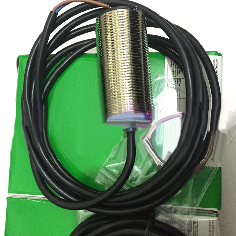 

XS4P18MB230 / XS4P18PA340 / XS4P18PA340D Бесконтактный переключатель