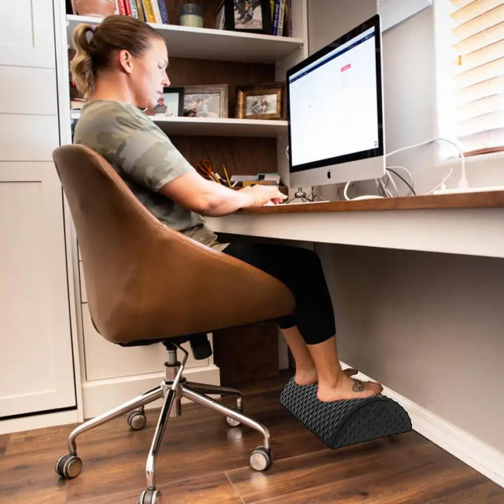Office feet. Фут в кабинете. Office Footstool. Feet under Desk