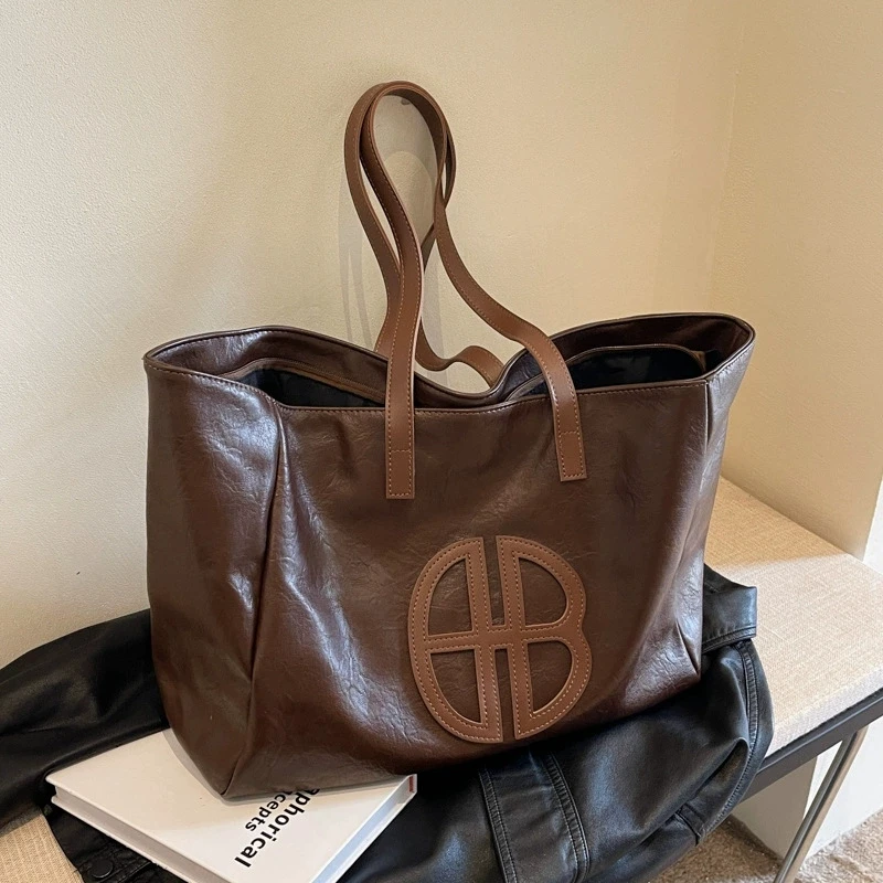 Chic Large Capacity Women's Tote Bag - Casual Vintage Soft Faux Leather, Versatile Solid Color Shoulder Handbag with Zip Closure