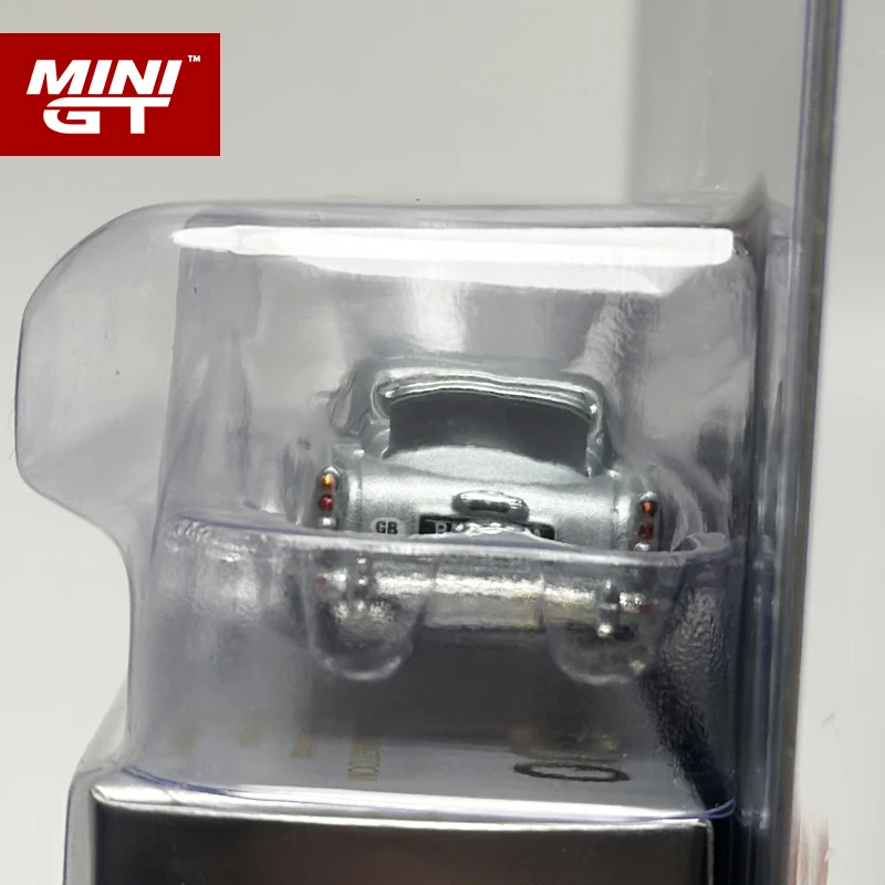 MINIGT 1:64 Silver Alloy Car Collectible