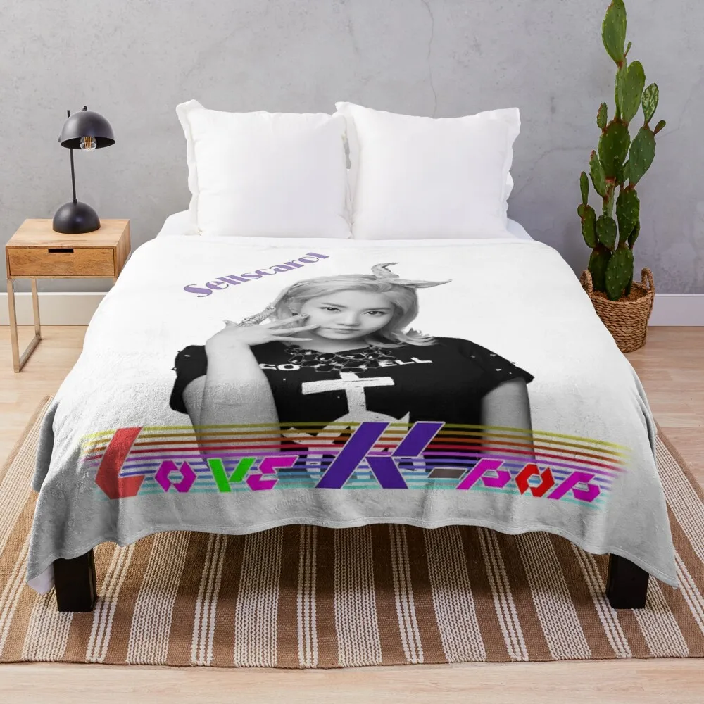 

Korean Hangul K-POP Throw Blanket Thermal Blanket