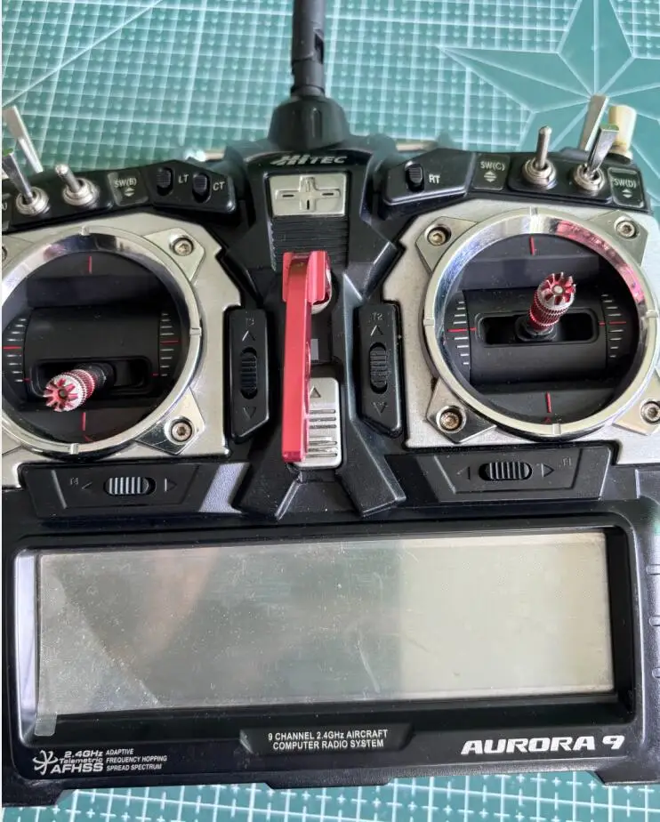 ハイテック　AURORA 9 Hitec Aurora 9 2.4GHz Aircraft Radio System w/Optima 7