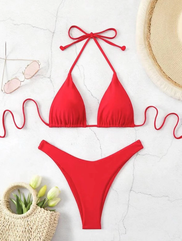 Bikini brasiliano, dettaglio del tessuto