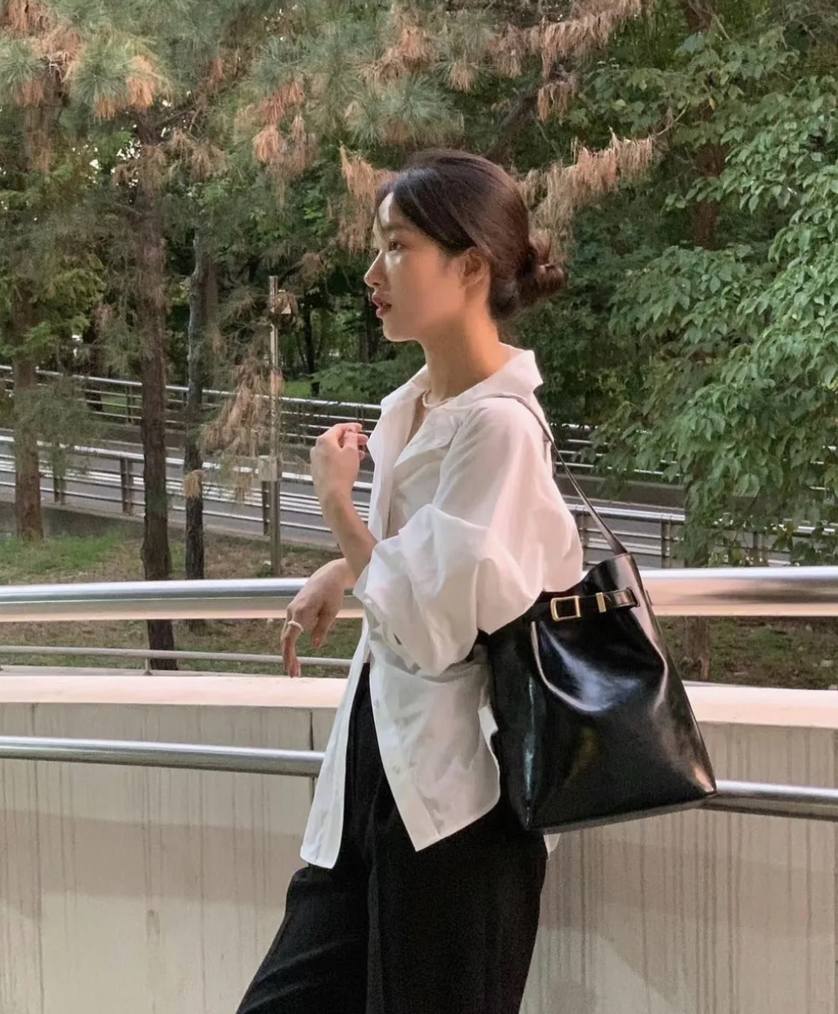 Luxury Brand Korean Women's Tote Bag Shoulder Handbags Crossbody Y2k Bucket Large Capacity Commuting Retro Simplicity Fashion