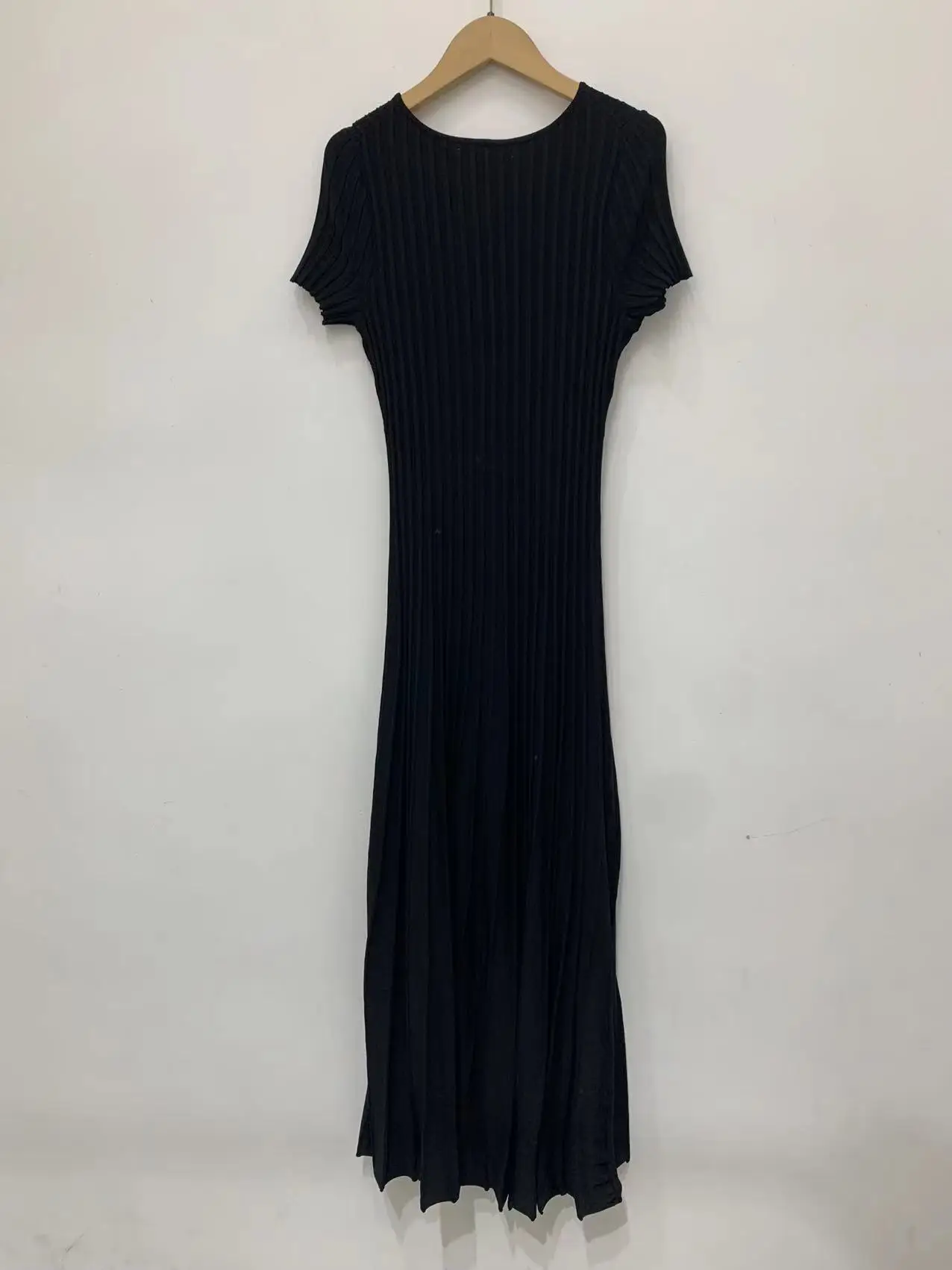 

Women Long Dress O-neck Hollow Waistband Spring New Temperament Robe