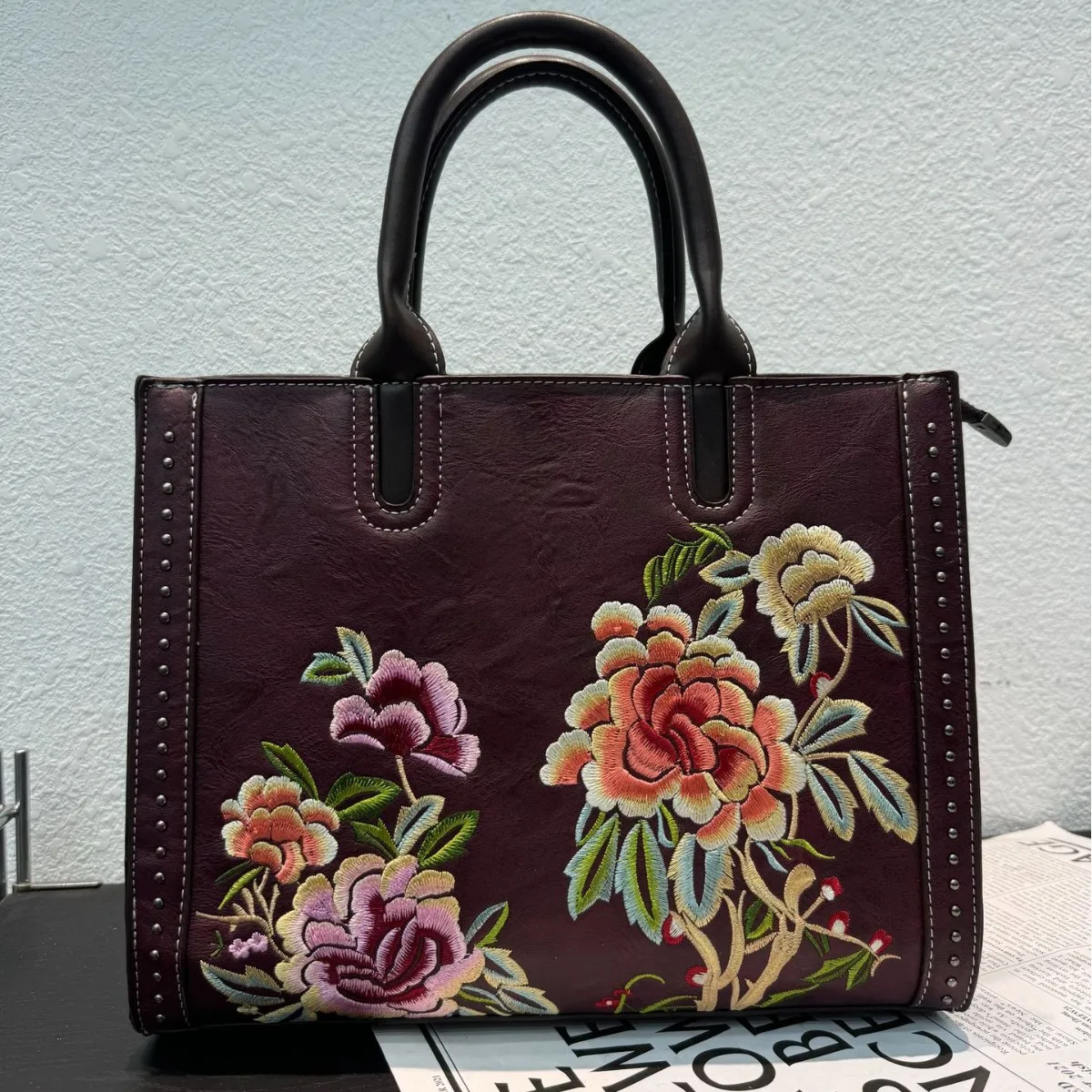 Women's Embroidered Shoulder Bag Large Floral Leather Crossbody Purse Luxury Designer Handbag for Ladies High Quality