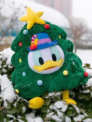 2023-new-disney-christmas-tree-donald-duck-wealth-tree-plush-toy-throw-pillows-for-a-child's-birthday