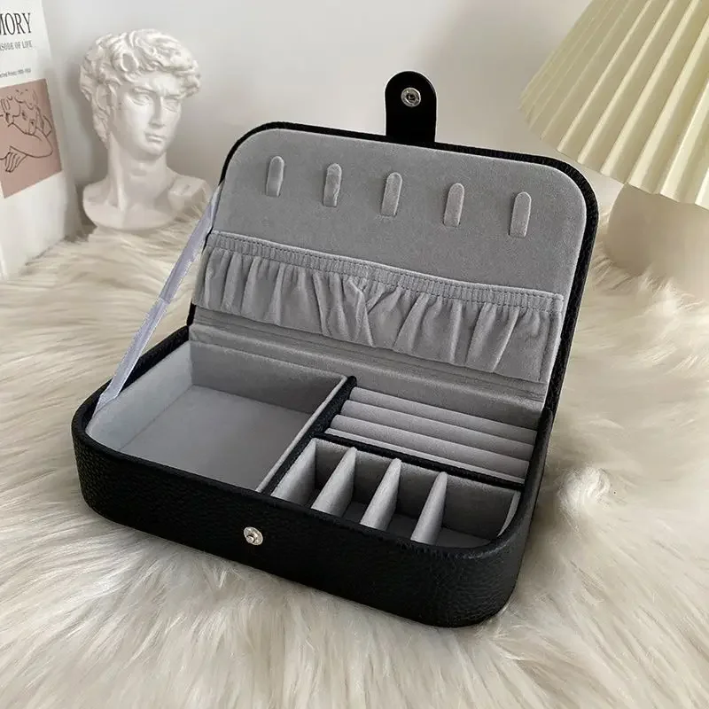 2025 Portable Jewelry Box Jewelry Organizer Display Travel Jewelry Case Boxes Button Leather Storage Chenille Jewelers Joyero 6