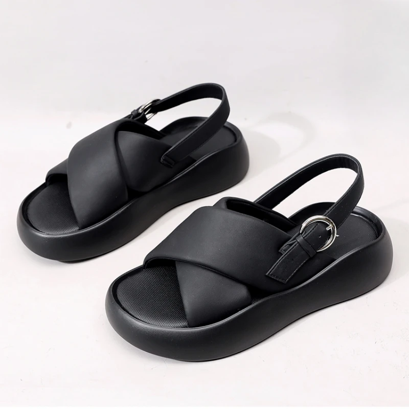 Thick soled sandals for women's summer beach shoes, high-end casual flat shoes