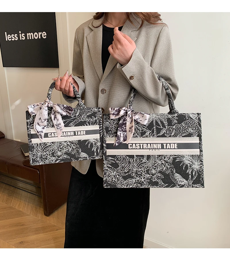 Carauana embroidered tote bag front view