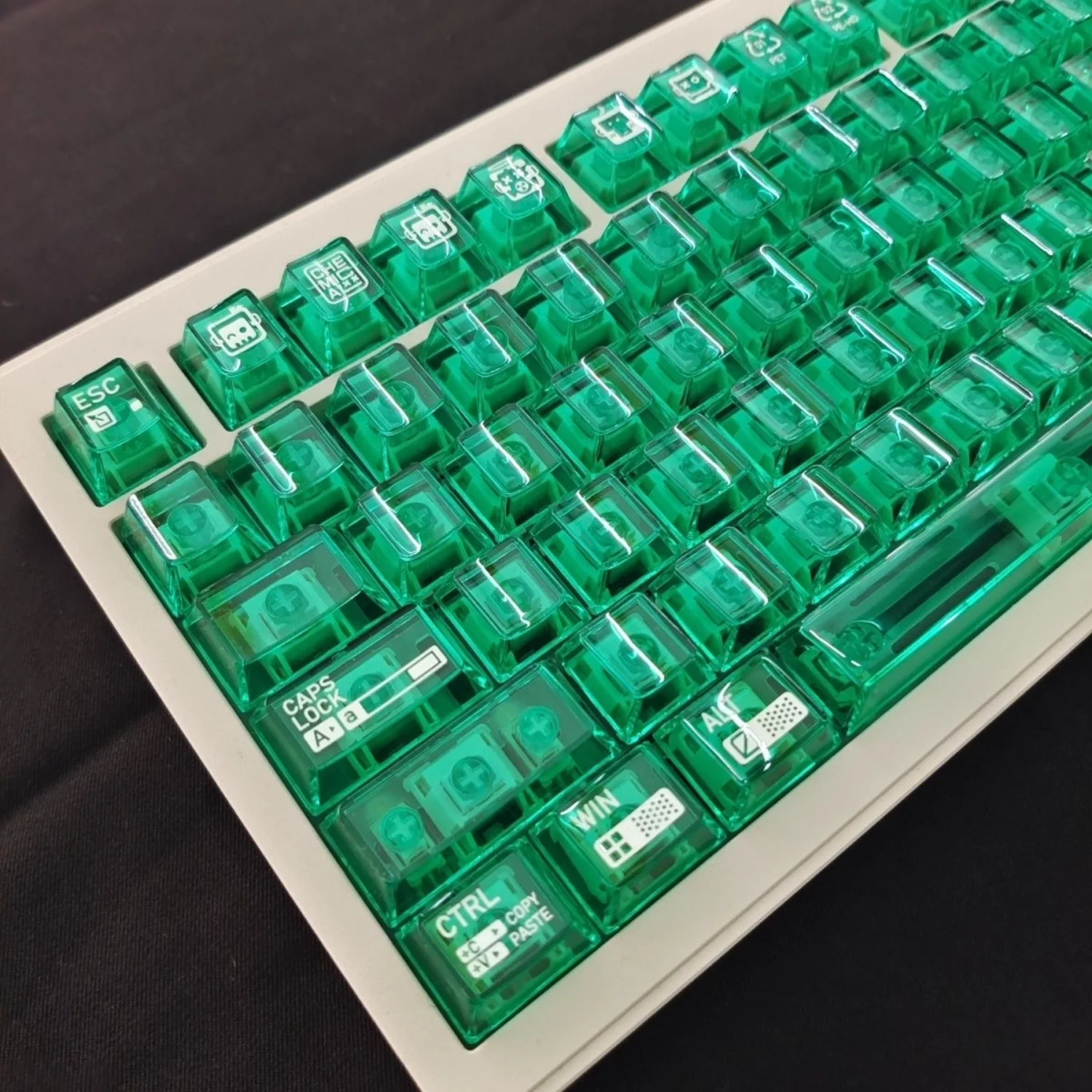 

100-Key, Chemical 003 Keycap PC Transparent Green Cherry Keycap for MX Switch Player Keyboard