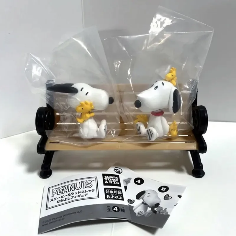 PEANUTS フィギュア 4体セットTargetオリジナル TOMY Genuine 4Pcs Gashapon Snoopy Action Figure Peanuts