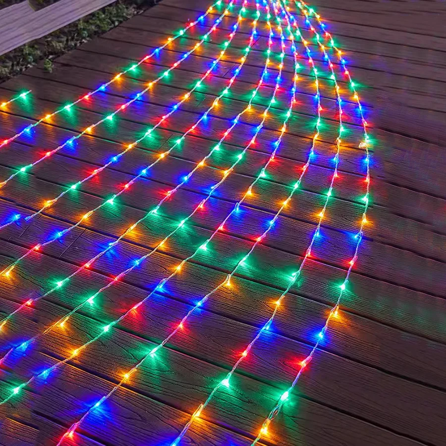 thumbnail image 1 of Cortina de luces en cascada de 3 x 3/6 x 3 m para exteriores, para Navidad, para colgar, con forma de lluvia, resistente al agua, 1 of 5